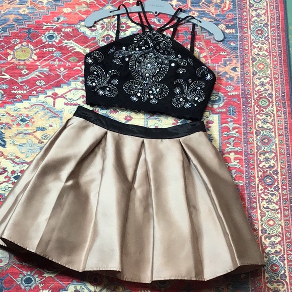 🖤 NIGHTS by Teeze Me Black Beaded Halter Top & Taupe Pleated Satin Tulle Skirt - Picture 10 of 10